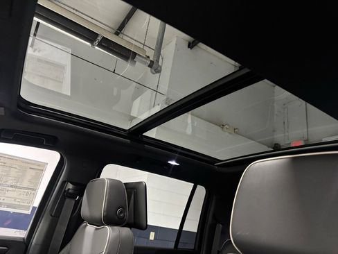 New 2026 Chevrolet Suburban Premier image 26