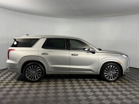Used 2025 Hyundai Palisade Calligraphy image 4