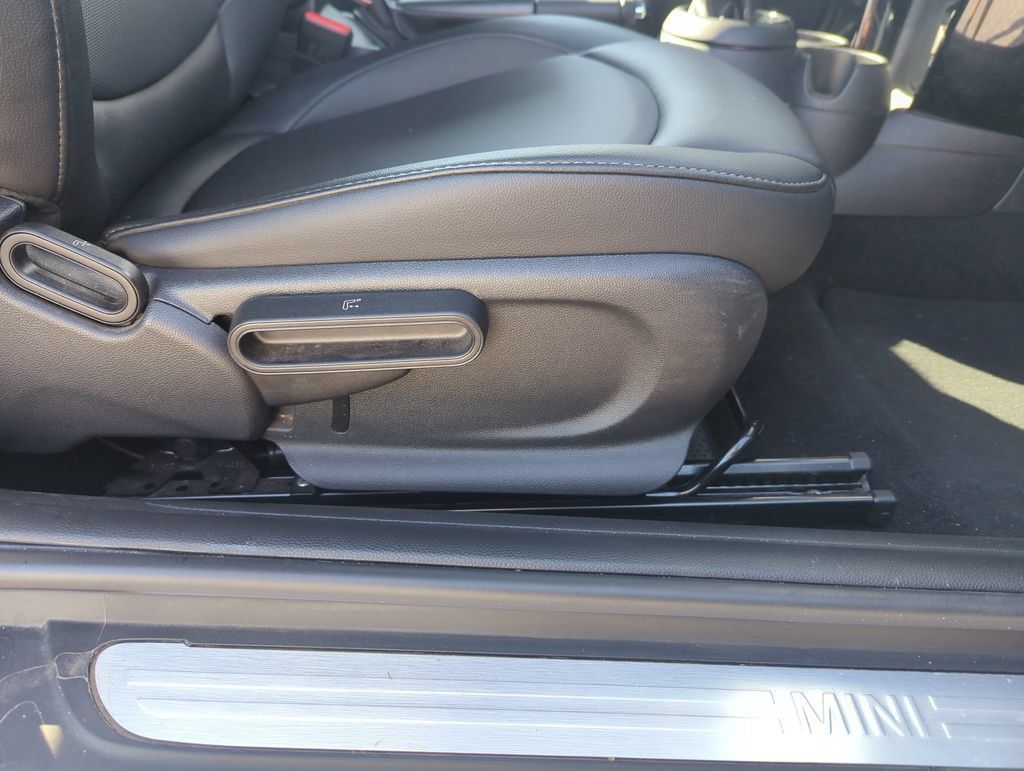Used 2019 MINI Cooper Convertible FWD image 27