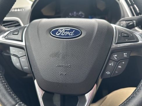 Used 2022 Ford Edge SEL w/ Convenience Package image 19