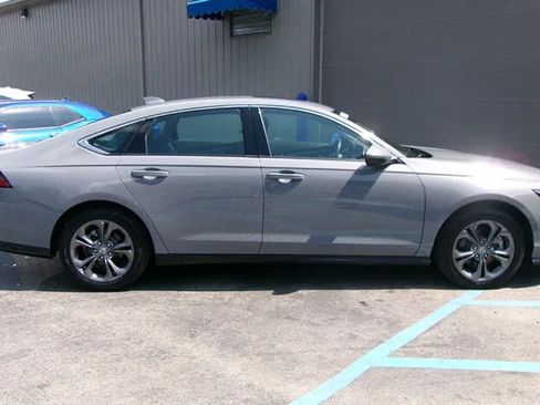 Used 2024 Honda Accord EX-L image 7
