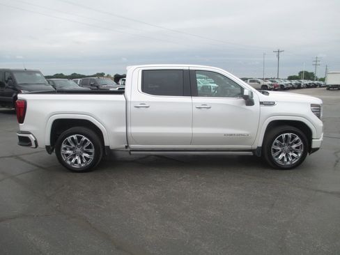 Used 2024 GMC Sierra 1500 Denali w/ Denali Reserve Package AWD/4WD image 5