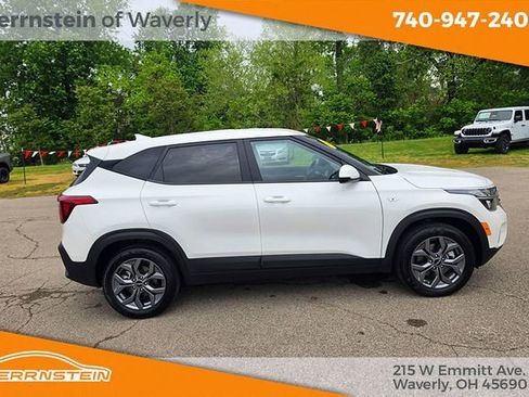 Used 2024 Kia Seltos LX AWD/4WD image 27