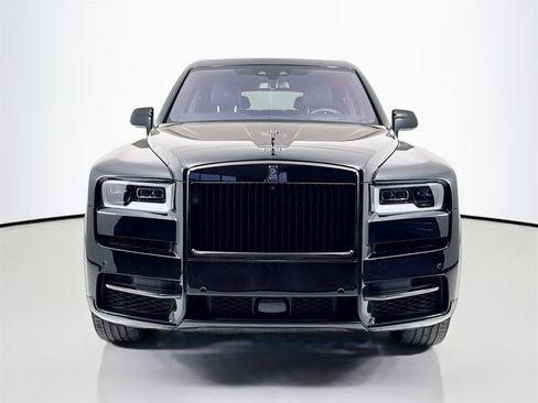 Certified 2022 Rolls-Royce Cullinan Black Badge w/ Dark Exterior Package image 2