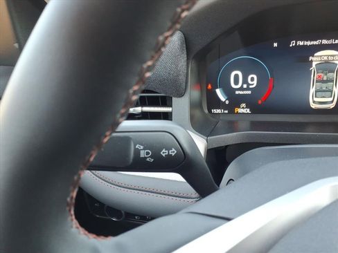 Used 2025 Ford Explorer Active image 27