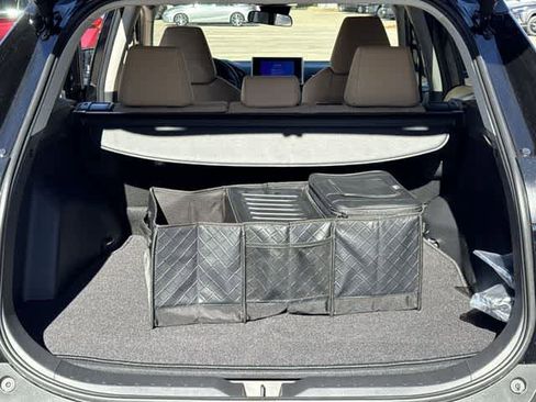 Used 2025 Toyota RAV4 XLE w/ Convenience Package image 15