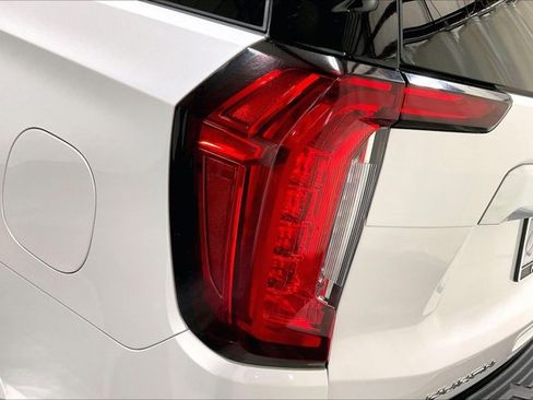 Used 2021 GMC Yukon Denali w/ Denali Premium Package AWD/4WD image 30