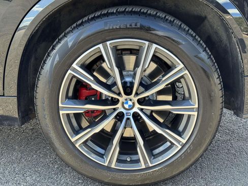 Used 2021 BMW X5 M50i w/ Executive Package image 9