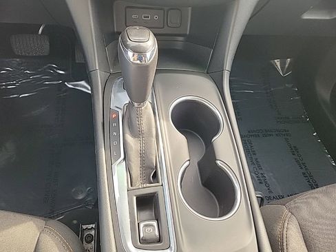 Used 2019 Chevrolet Equinox LT image 11