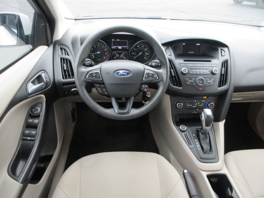 Used 2016 Ford Focus SE FWD image 14