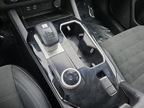 Used 2025 Mitsubishi Outlander SE FWD image 30