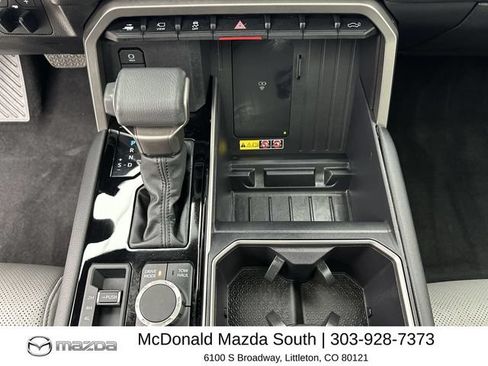 Used 2025 Toyota Tundra Limited AWD/4WD image 19
