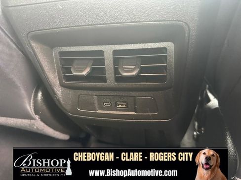 Used 2024 Chevrolet Colorado Z71 w/ Z71 Convenience Package 2 AWD/4WD image 27