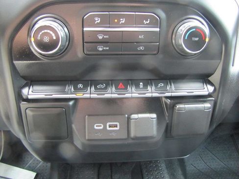 Used 2021 Chevrolet Silverado 1500 Custom AWD/4WD image 42