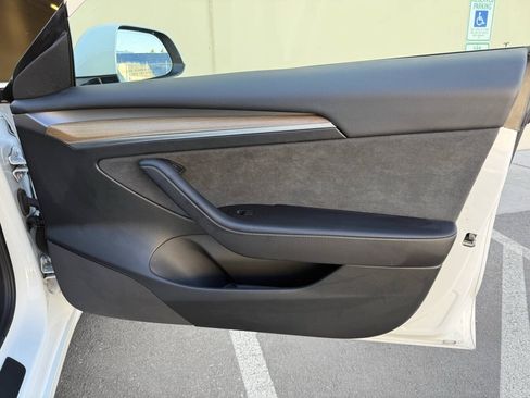 Used 2023 Tesla Model 3 Standard Range RWD image 26