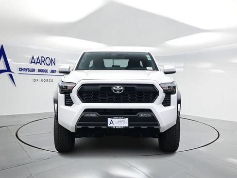 Used 2024 Toyota Tacoma TRD Off-Road AWD/4WD image 4