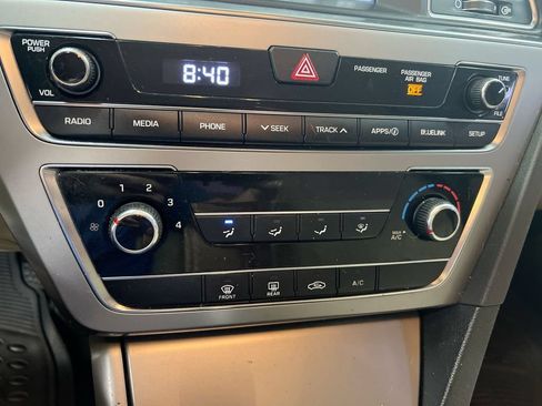Used 2016 Hyundai Sonata SE FWD image 16