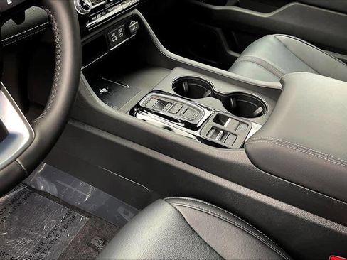 New 2025 Honda Pilot EX-L image 14