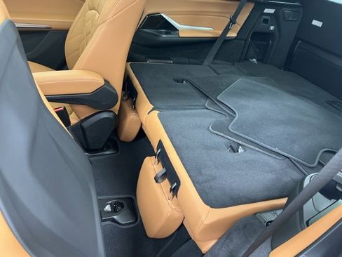 Used 2024 BMW X7 xDrive40i image 13