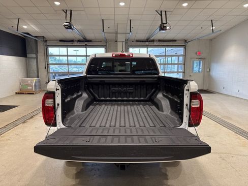 New 2025 GMC Canyon Elevation w/ Convenience Package image 16