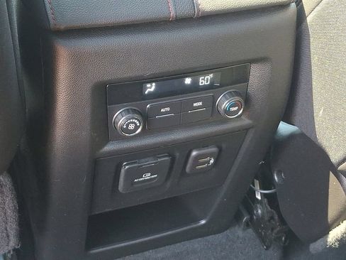 Certified 2023 Chevrolet Traverse RS w/ LPO, Floor Liner Package AWD/4WD image 11