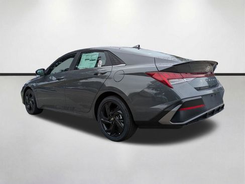 New 2026 Hyundai Elantra SEL Sport FWD image 6