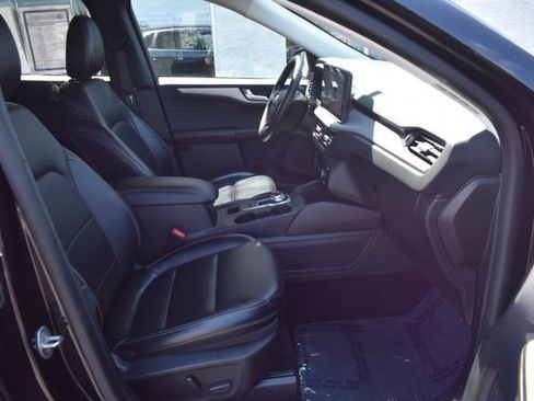 Used 2023 Ford Escape Platinum AWD/4WD image 43