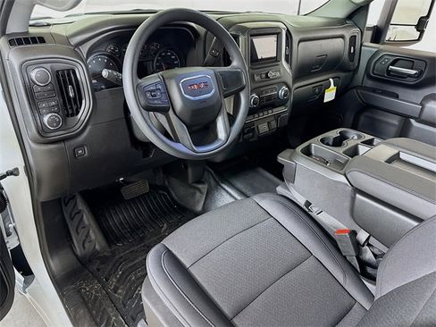 New 2025 GMC Sierra 2500 Pro w/ Convenience Package image 5