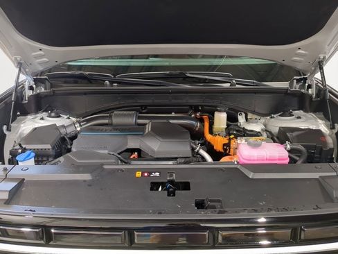 Used 2025 Hyundai Santa Fe Limited image 12