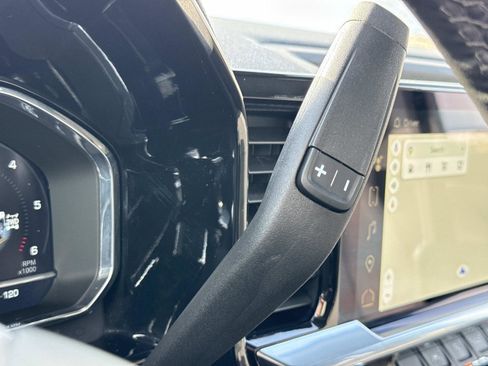 Used 2023 GMC Sierra 1500 Elevation image 9