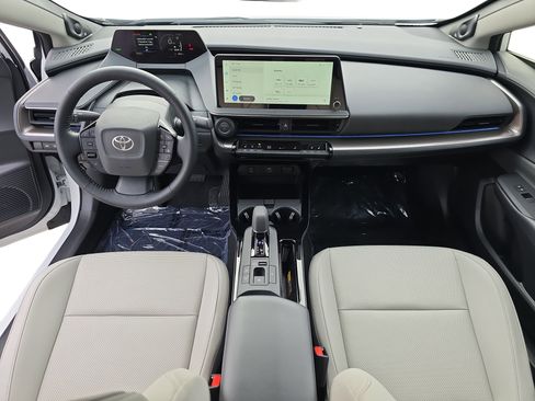 Used 2026 Toyota Prius Limited image 9