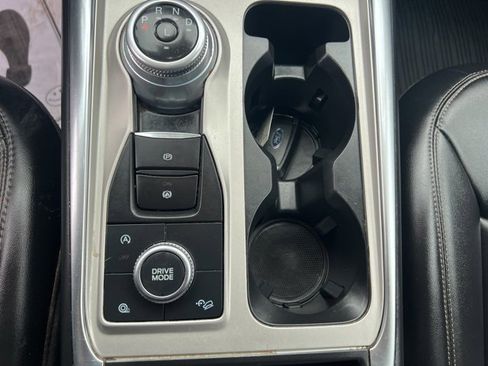 Used 2023 Ford Explorer XLT w/ Equipment Group 202A image 32