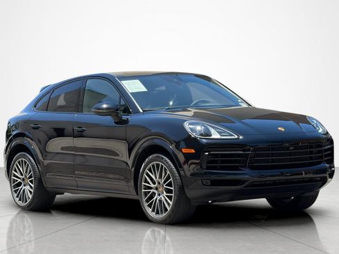 Used 2023 Porsche Cayenne Platinum Edition w/ Towing Package w/o Tow Ball AWD/4WD image 7