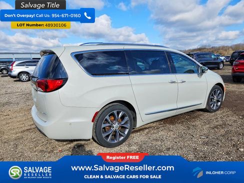 Used 2017 Chrysler Pacifica Limited w/ UConnect Theater Package image 4