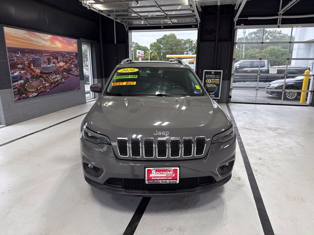 Used 2020 Jeep Cherokee Latitude Plus w/ Cold Weather Group AWD/4WD image 12