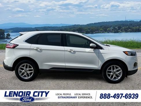 Certified 2023 Ford Edge SEL w/ Convenience Package AWD/4WD image 2