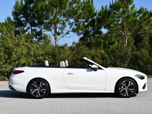 Used 2025 Mercedes-Benz CLE 300 4MATIC Cabriolet image 7