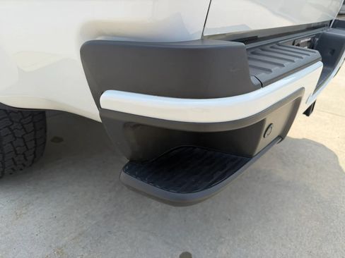 Used 2022 Chevrolet Colorado LT w/ Safety Package AWD/4WD image 38