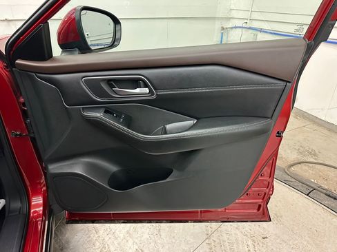 Used 2021 Nissan Rogue SV w/ Premium Package image 29