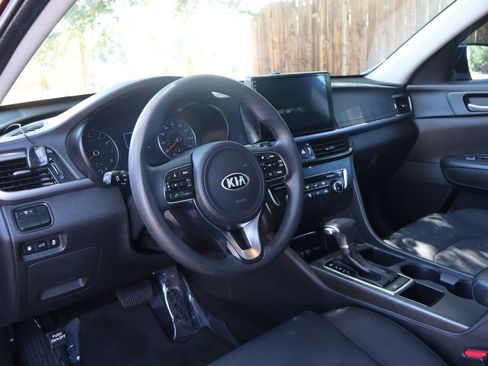 Used 2017 Kia Optima LX w/ Option Group 014 FWD image 15
