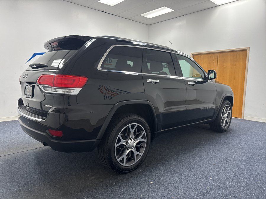 Used 2018 Jeep Grand Cherokee Laredo AWD/4WD image 3
