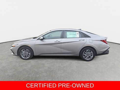 Certified 2026 Hyundai Elantra Hybrid FWD image 8