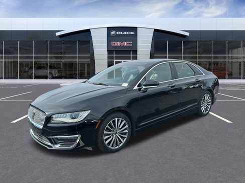 Used 2017 Lincoln MKZ Premiere image 1