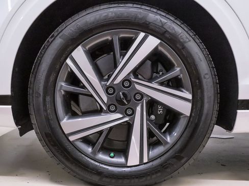 Certified 2026 Genesis GV70 3.5T Sport Advanced AWD/4WD image 27