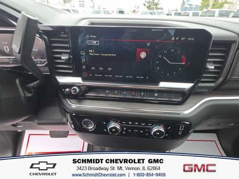 Used 2024 GMC Sierra 1500 SLT image 15