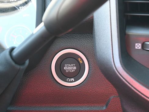 New 2026 RAM 2500 Tradesman w/ Chrome Appearance Group AWD/4WD image 18