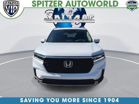 Used 2025 Honda Pilot Elite image 3