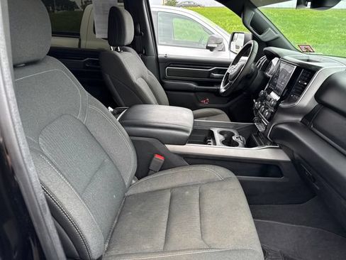 Used 2019 RAM 1500 Big Horn AWD/4WD image 11