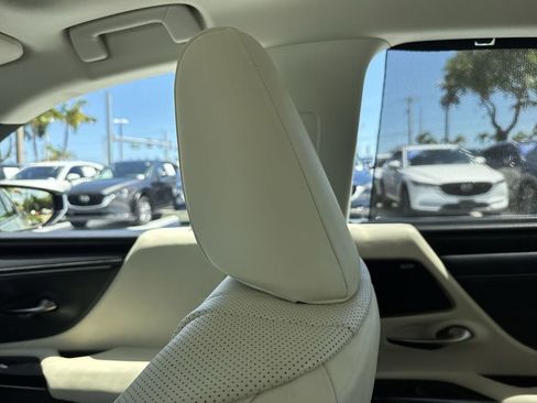 Used 2022 Lexus ES 350 Ultra Luxury FWD image 16