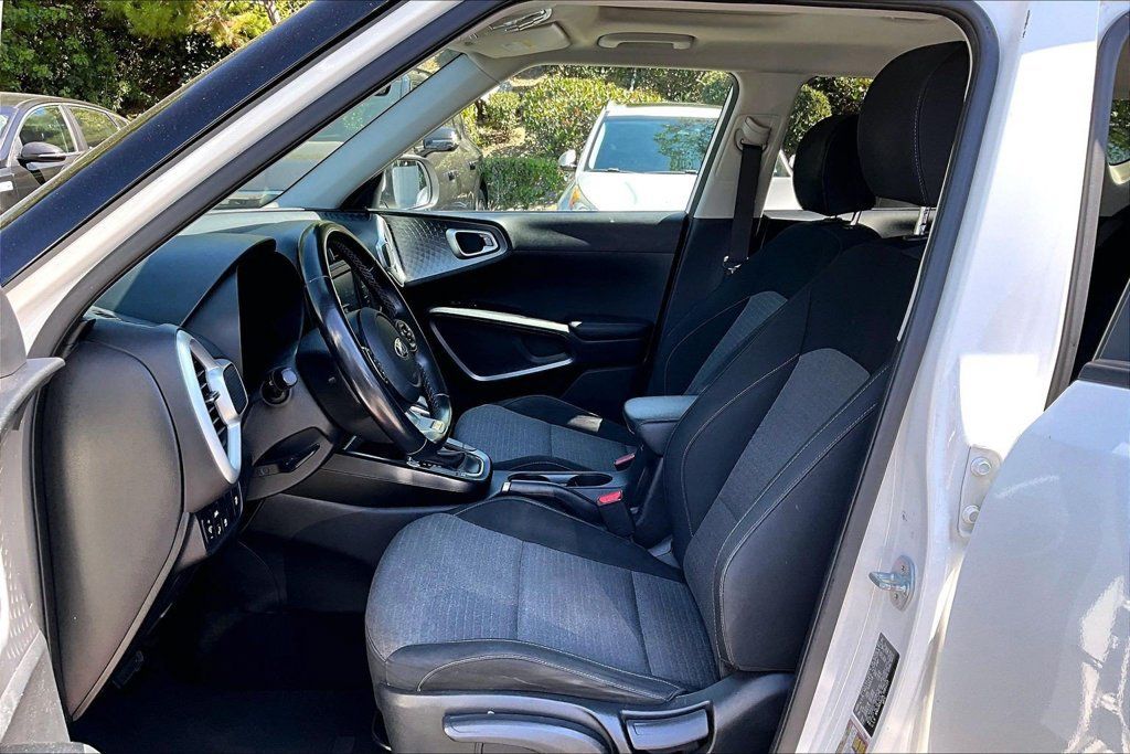 Used 2020 Kia Soul GT-Line w/ GT 2.0L Power Sunroof Package FWD image 14